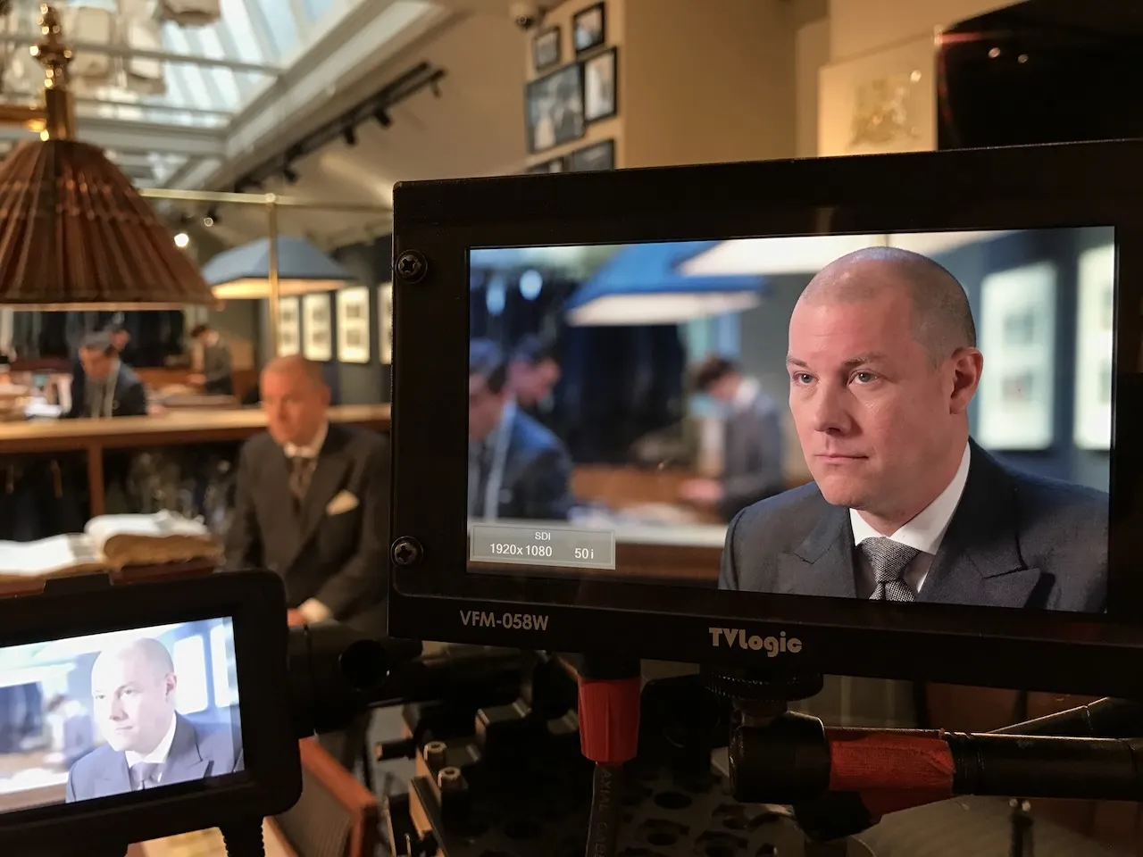 Jez Smith on set - behind the scenes 52