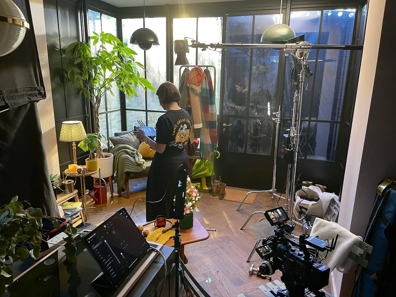 Jez Smith on set - behind the scenes 77