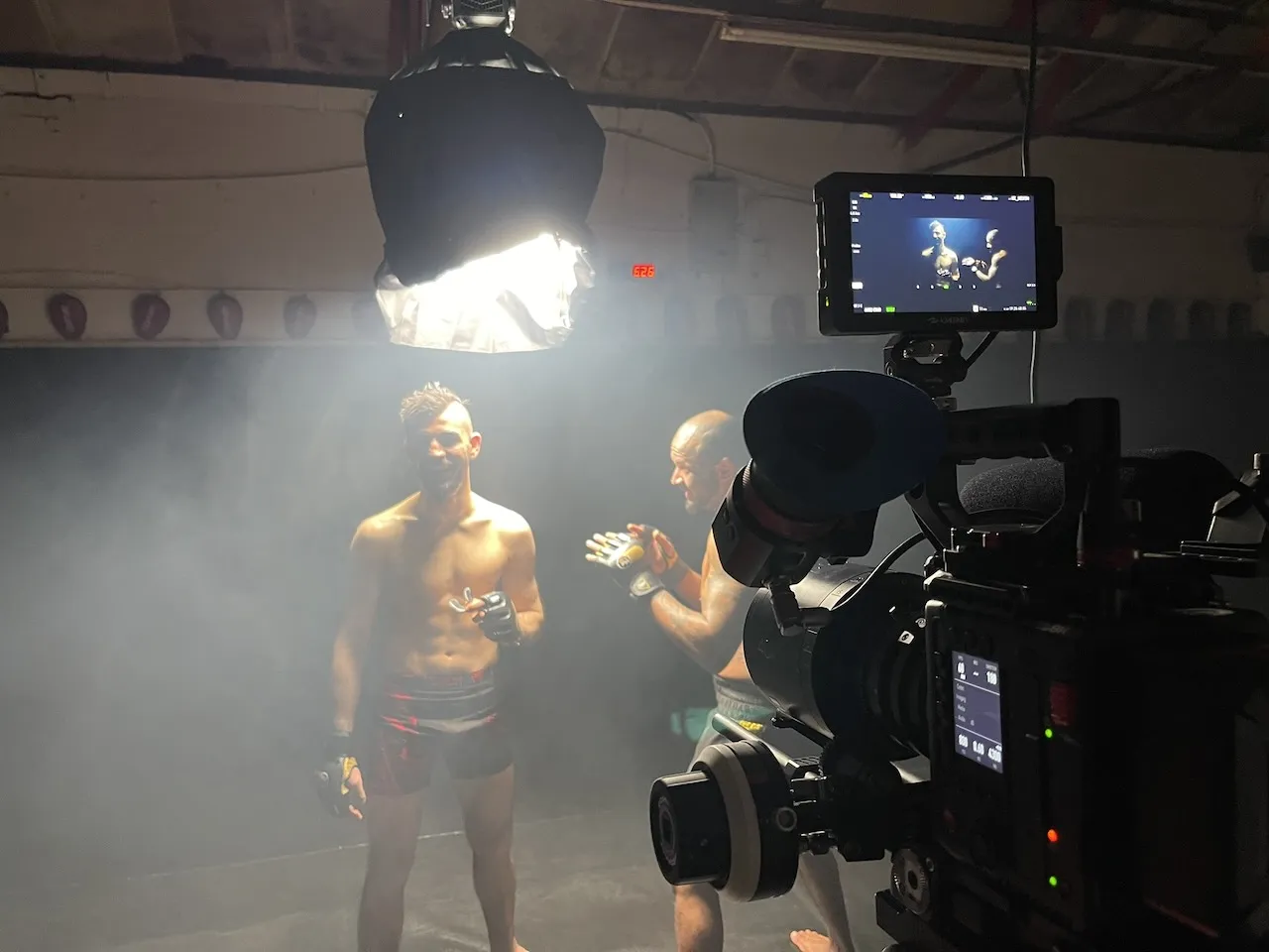 Jez Smith on set - behind the scenes 105